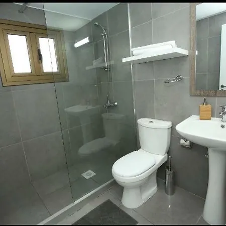 Yolo Sunrice 1 Apartman *